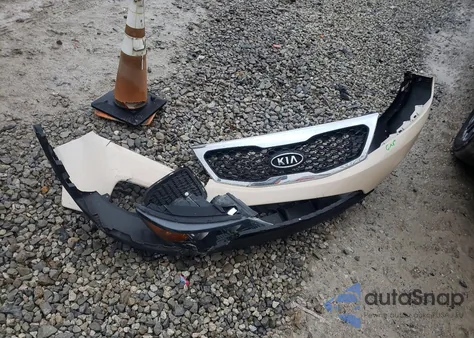 2012 Kia Sorento Base from USA, damaged, VIN 5XYKT3A11CG195792